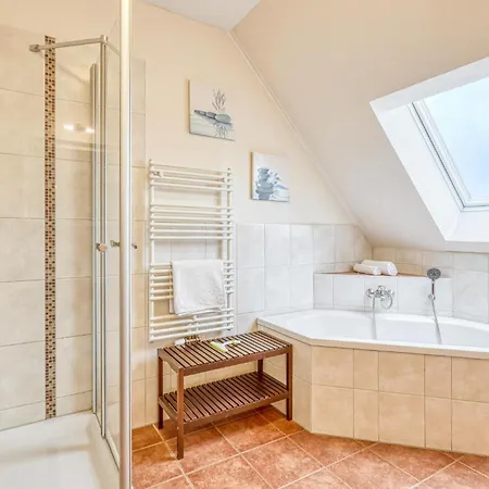 2 Bedroom Gorgeous Apartment In Boiensdorf شقة *